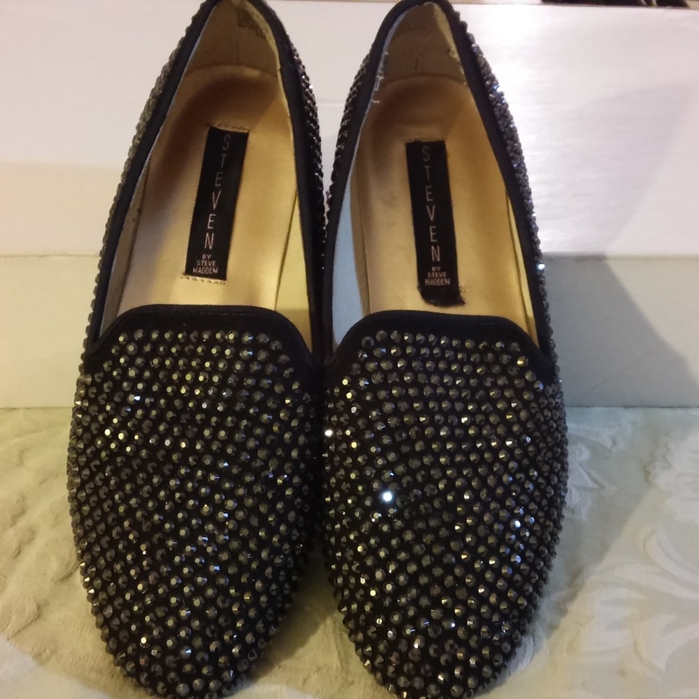 Steven by (Steve Madden) Black Stoned Flats